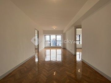 愛富華庭, 西半山